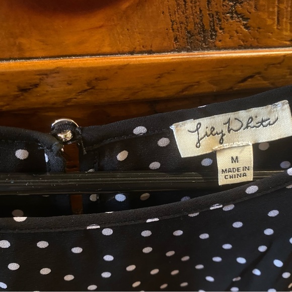 New! Black and white polka dot blouse - Picture 4 of 4